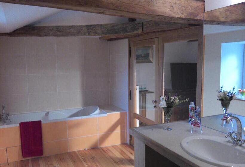 مبيت وإفطار Chateau De Champdolent