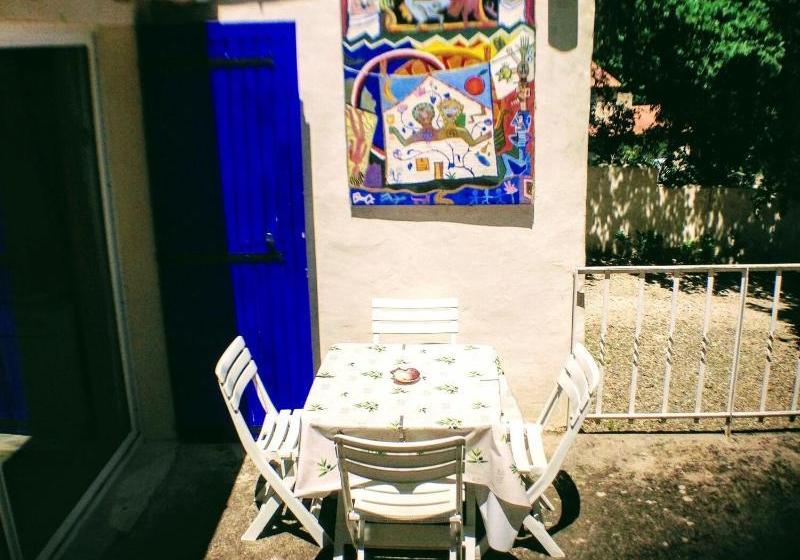 مبيت وإفطار Les Maquinols Estate