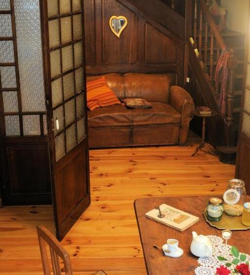 住宿加早餐  Maison Rives   Village Du Livre De Montolieu