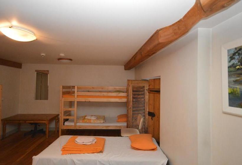Doma Hostel