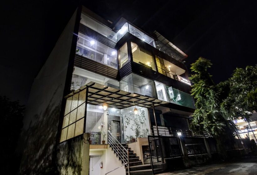 בית מלון כפרי Treebo Trend Surya Residency