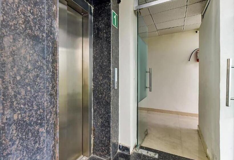 בית מלון כפרי Treebo Trend Surya Residency