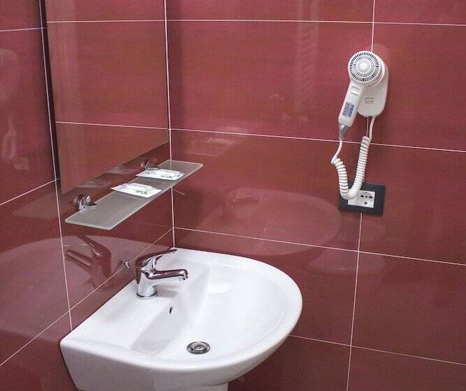 פונדק Tiburtina Royal Suites