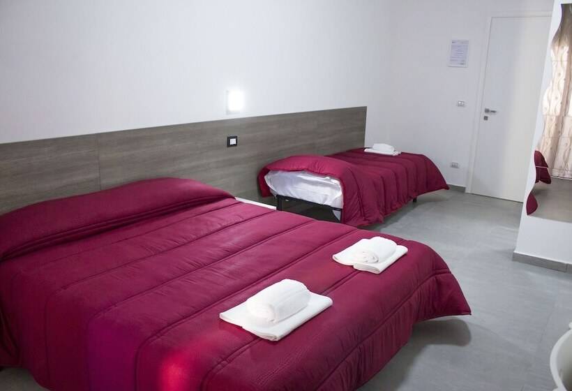 פונדק Tiburtina Royal Suites