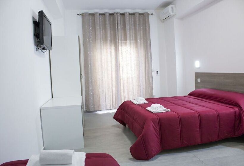 פונדק Tiburtina Royal Suites