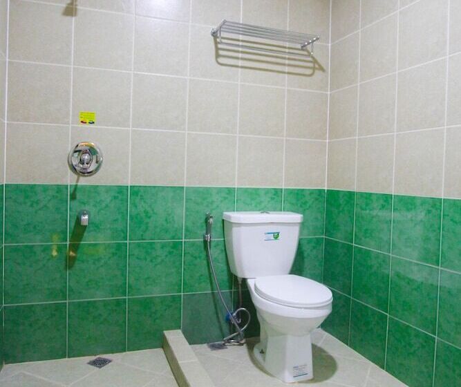 هتل 99 Monumento Caloocan