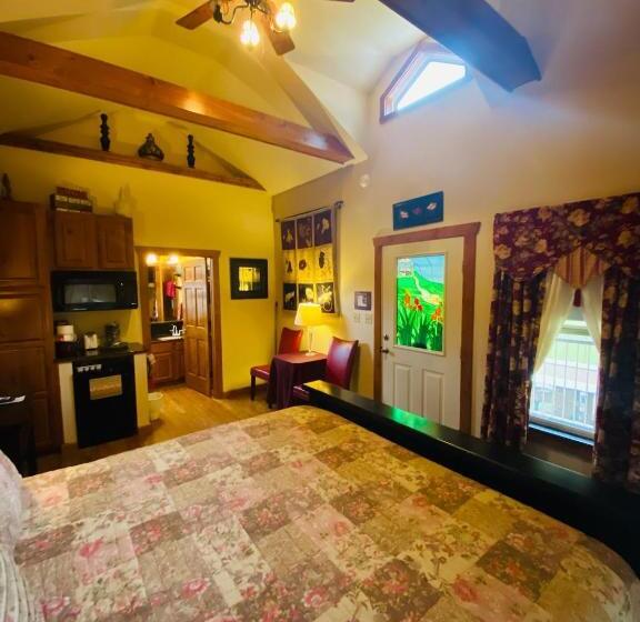 فندق All Seasons Treehouse Village