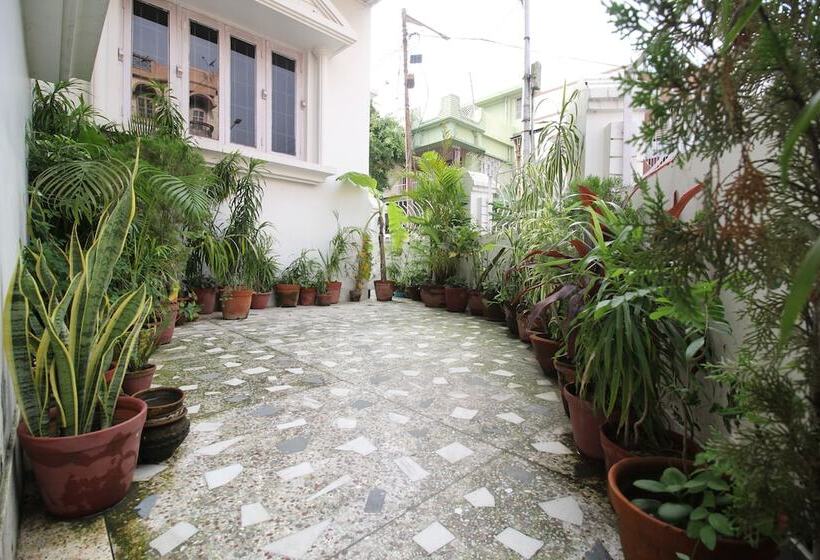 هتل Anamitra Guest House