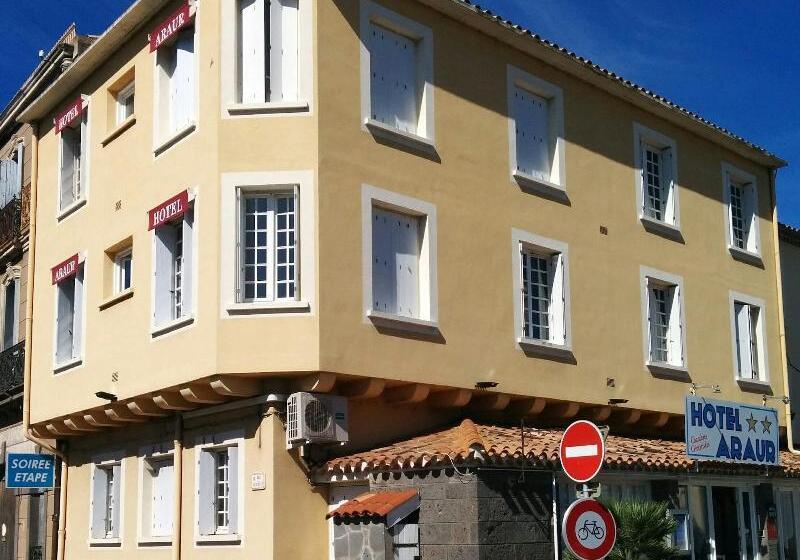 فندق Araur