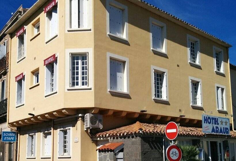 فندق Araur