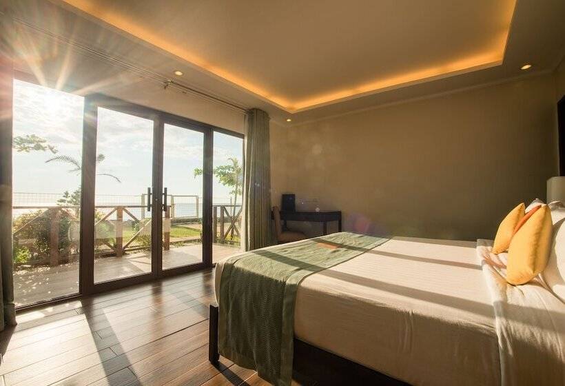 هتل Aureo La Union