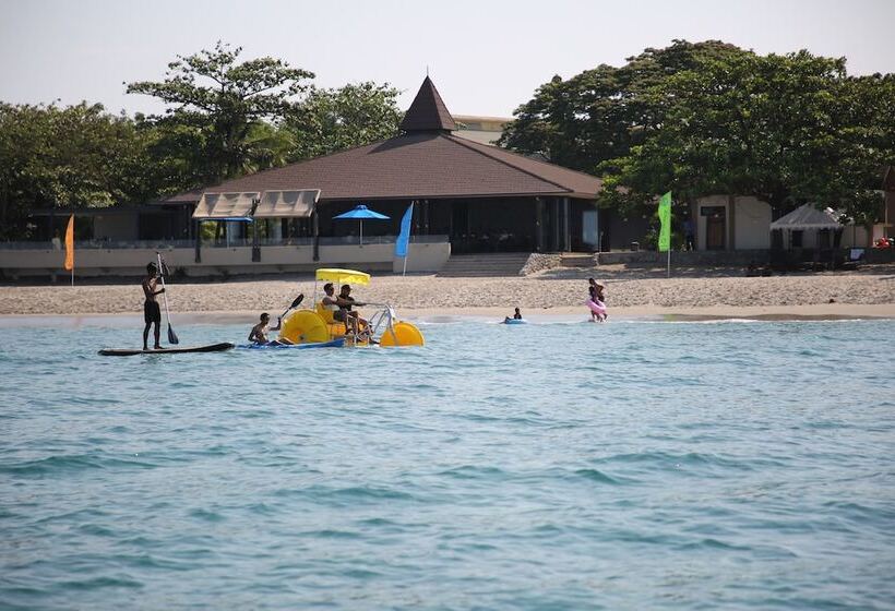 هتل Aureo La Union