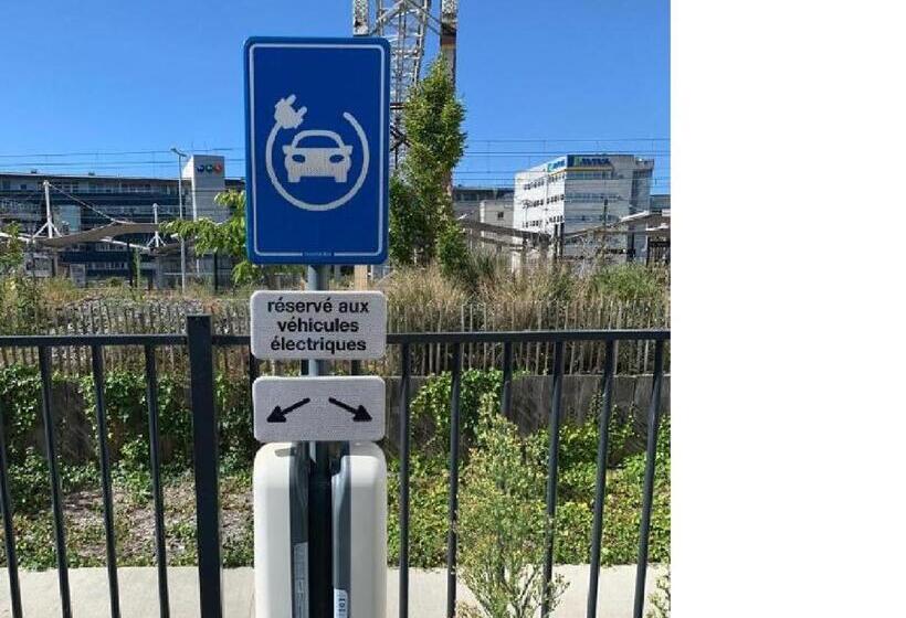 هتل Campanile Le Mans Centre  Gare