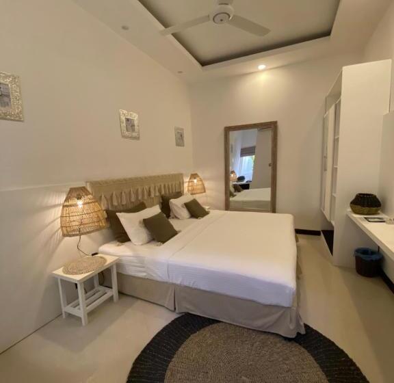 هتل Canopus Retreat Thulusdhoo