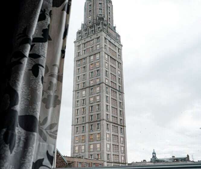 فندق Central Anzac