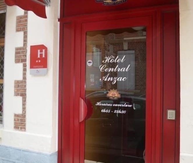 فندق Central Anzac