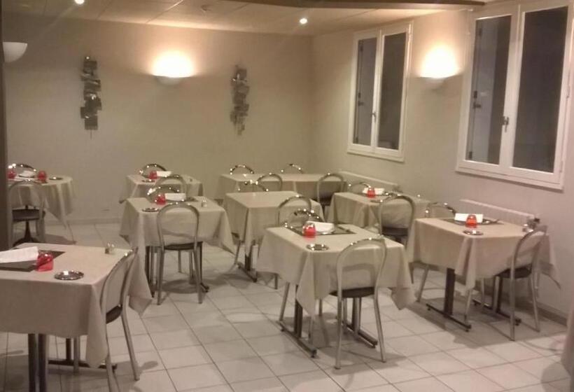 호텔 Contact Hôtel Du Cerf