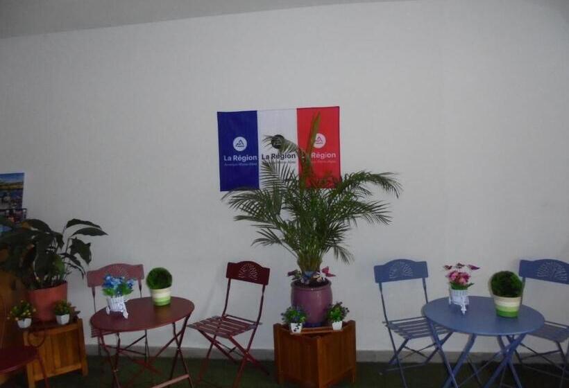 בית מלון כפרי De La Gare