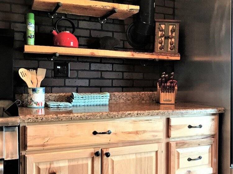 Отель Drift Lodge