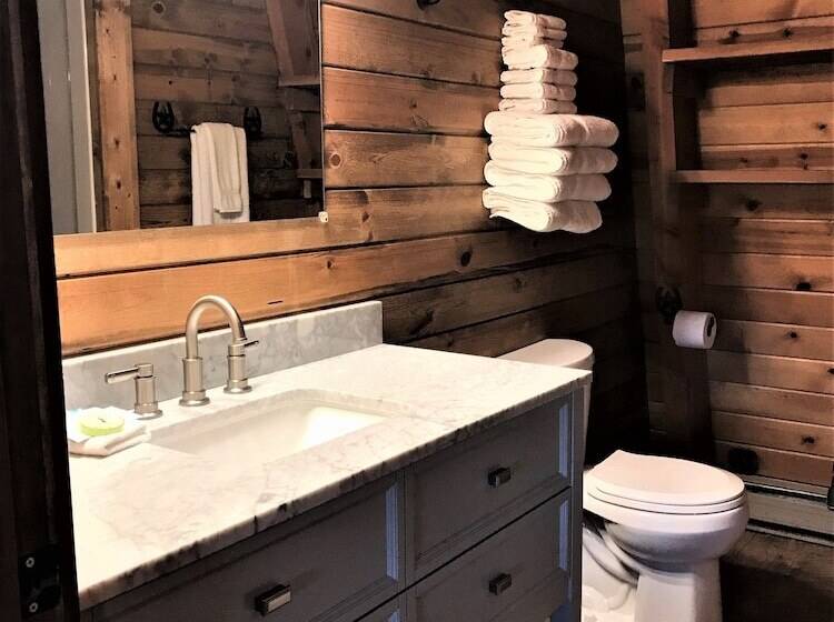 Отель Drift Lodge