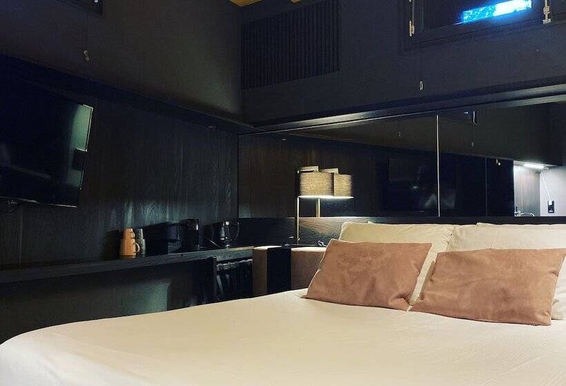 هتل Frank Since 1666