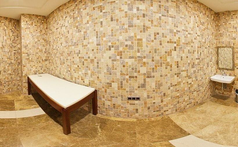 ホテル Gherdan Park