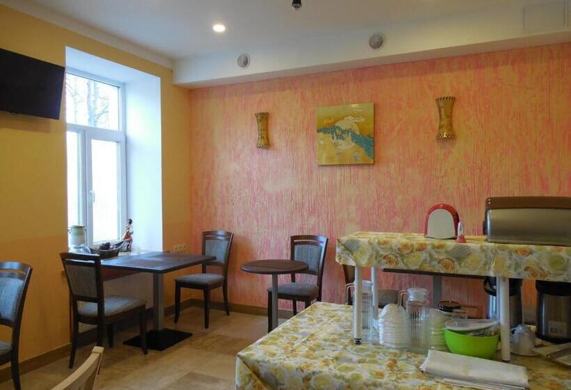 هتل Gogol Park Rooms