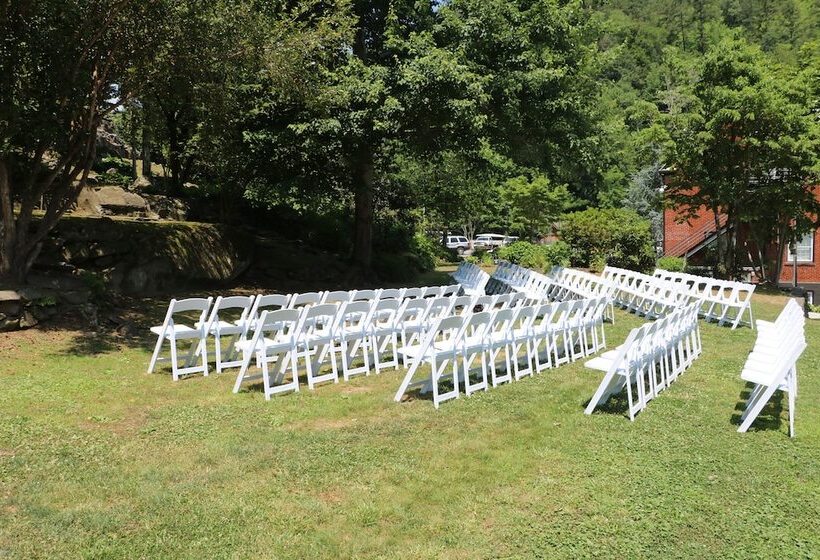 酒店 Historic Tapoco Lodge