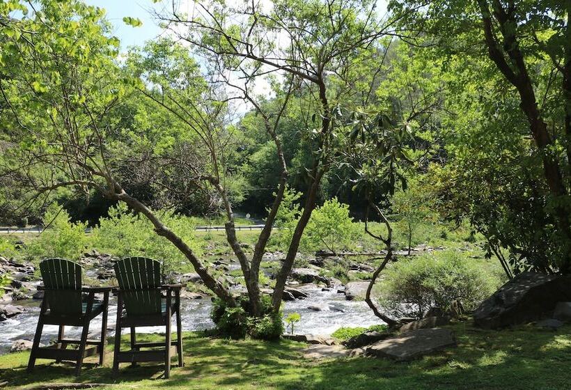 酒店 Historic Tapoco Lodge