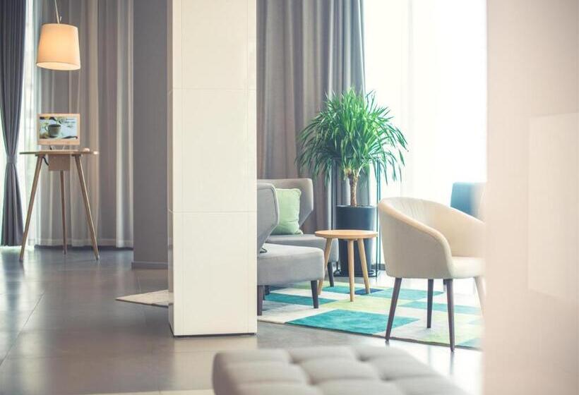 בית מלון כפרי Home Inn Selected Nanjing Xuanwu Lake New Model Road Subway Station