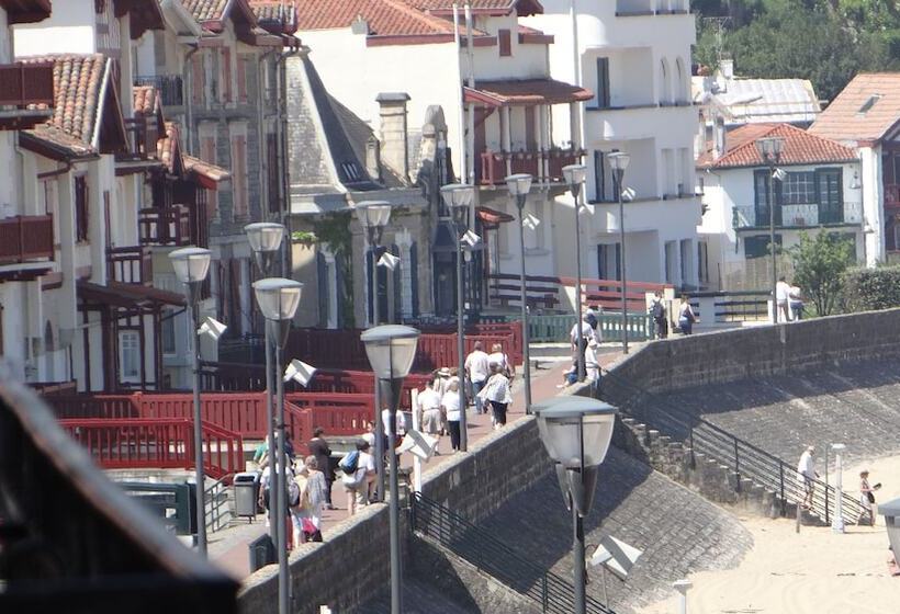 هتل Hôtel De La Plage   Saint Jean De Luz
