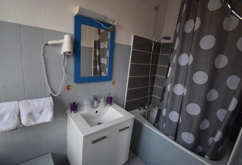 ホテル Hôtel Du Commerce