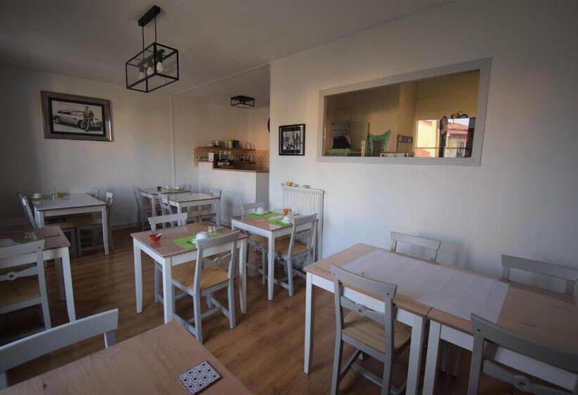 ホテル Hôtel Du Commerce