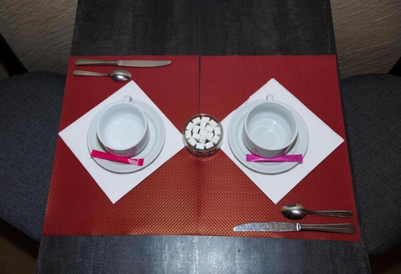 Отель Hôtel Le Stanislas