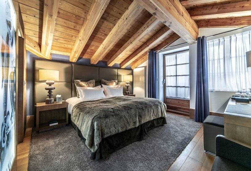 Отель Hôtel Le Strato