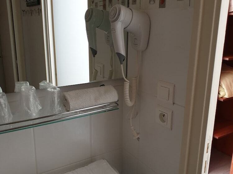 호텔 Hôtel Restaurant Les Oceanides