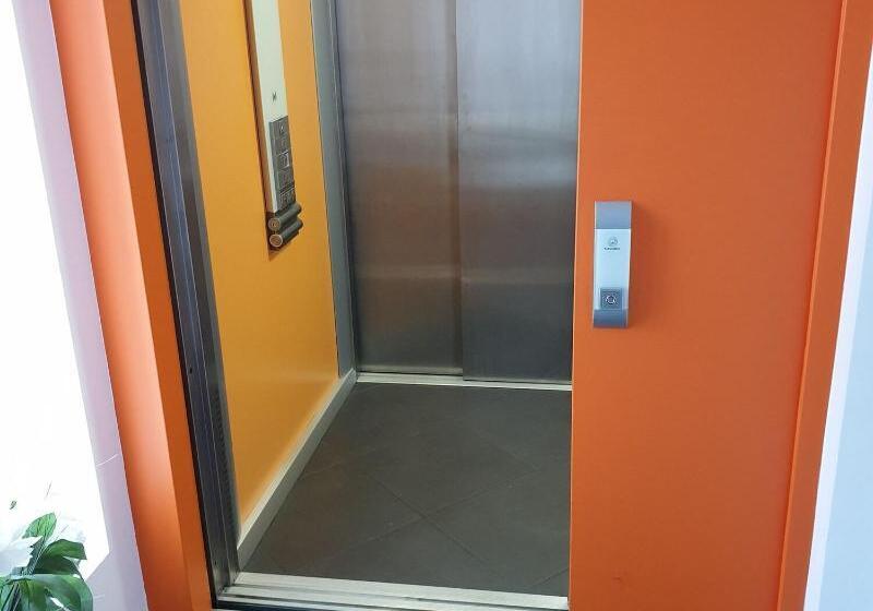 호텔 Hôtel Restaurant Les Oceanides