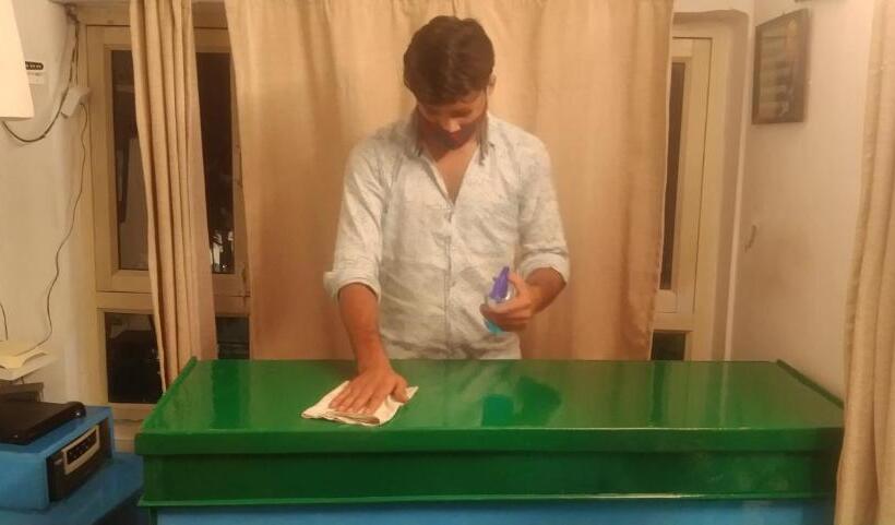 בית מלון כפרי Dom S At Mall Road, Mussoorie