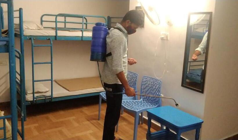 בית מלון כפרי Dom S At Mall Road, Mussoorie