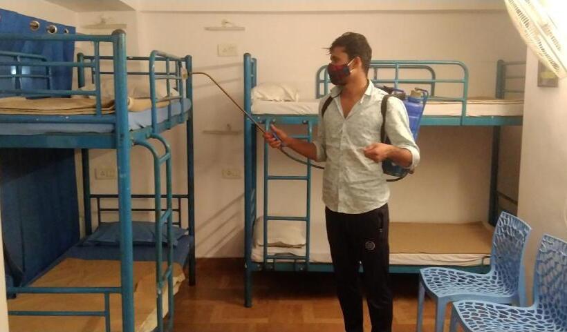 בית מלון כפרי Dom S At Mall Road, Mussoorie