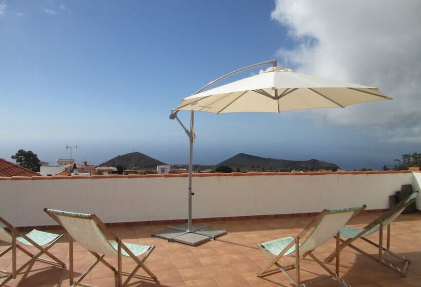 בית מלון כפרי La Palma Hostel By Pension Central