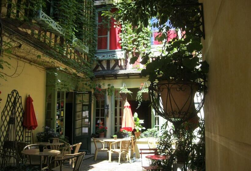 Отель Le Vieux Carre