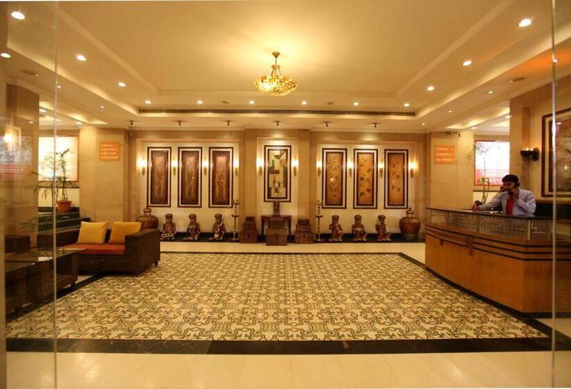 호텔 Midtown Grand