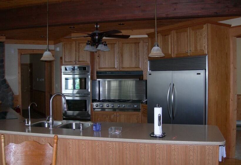 Отель Ninemile Point B&b Inn