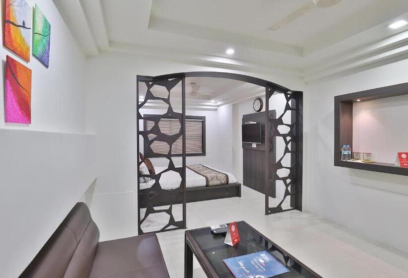 Отель Nova Cross Road