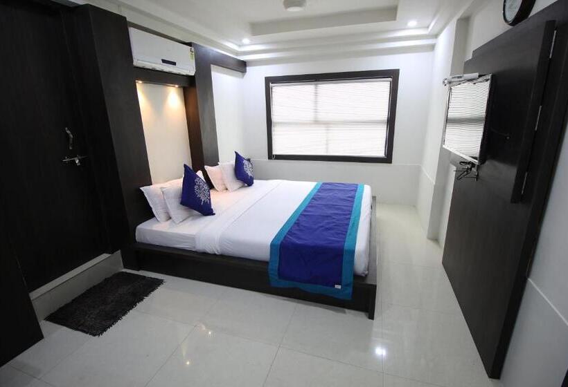 Отель Nova Cross Road