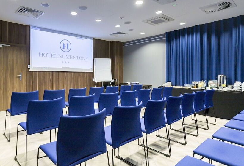 فندق Number One By Grano Gdańsk