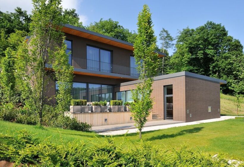 هتل Oranda Village