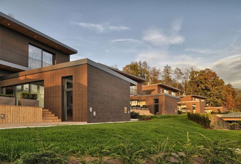 هتل Oranda Village