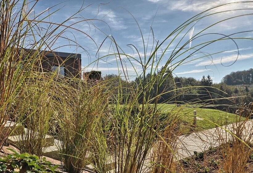 هتل Oranda Village